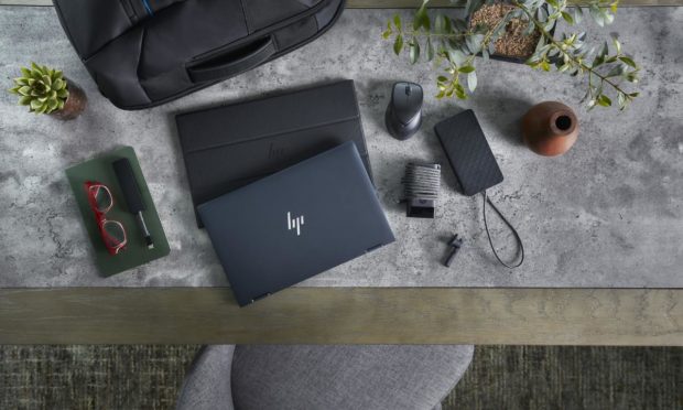 HP Dragonfly office scene